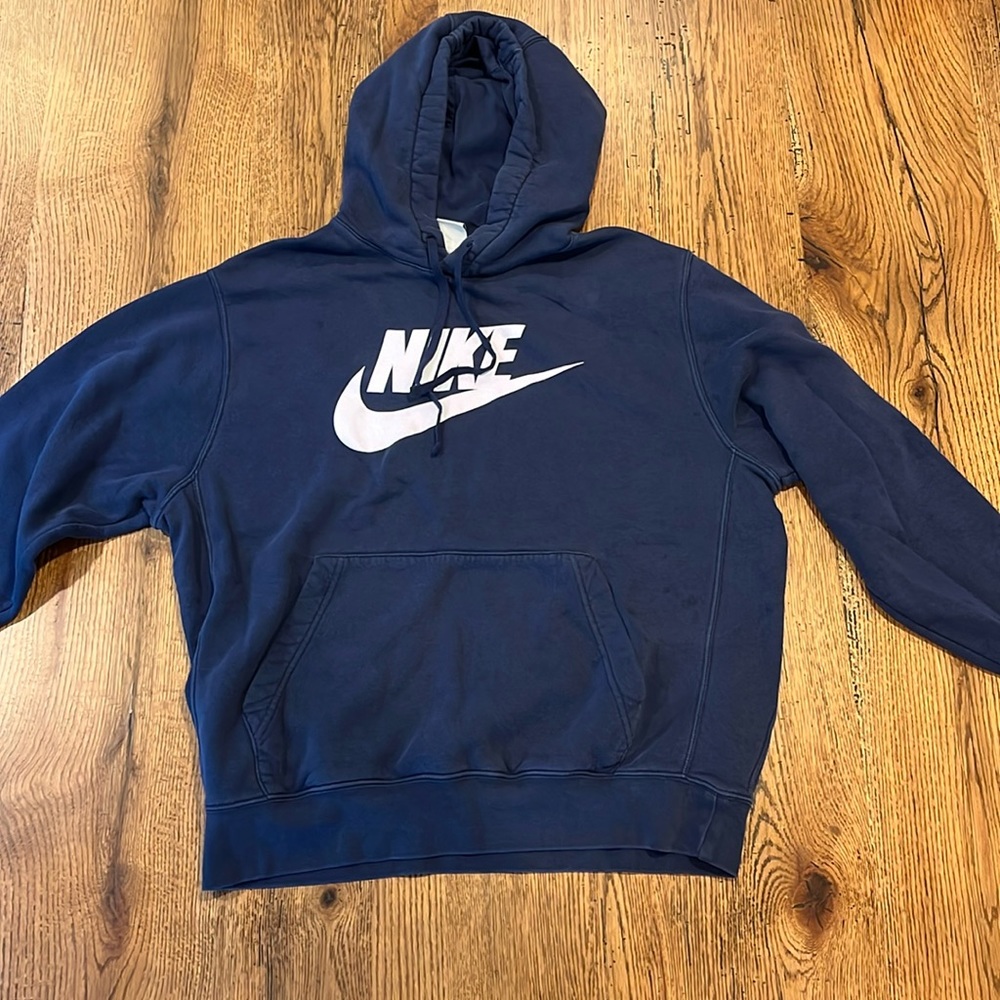 Nike hoodie size L